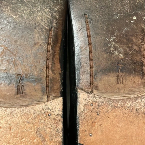 Size 7 Ballys snake skin loafers. Shoe trees included. Rarely worn. - Picture 7 of 7